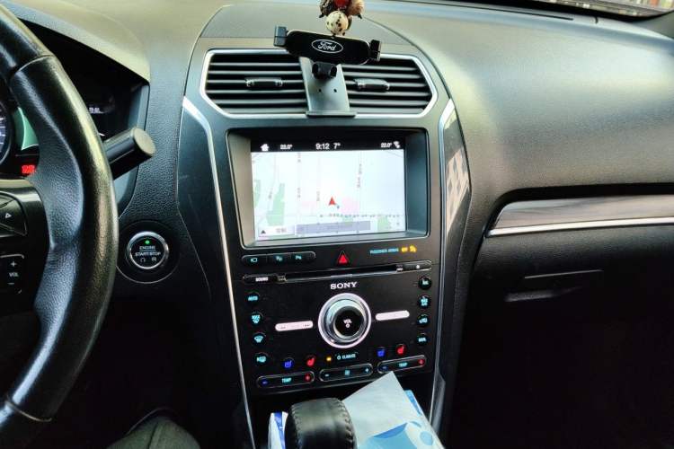 Used Ford Explorer 2018 3.5T Elite Edition Audio And AC Panel