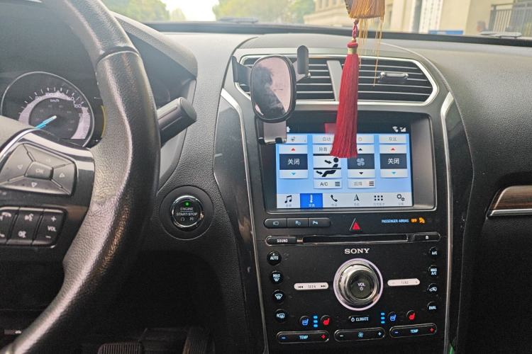 Used Ford Explorer 2018 2.3T Elite Edition Audio And AC Panel
