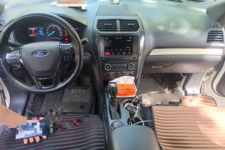 Used Ford Explorer 2018 2.3T Fashion Edition Center Console