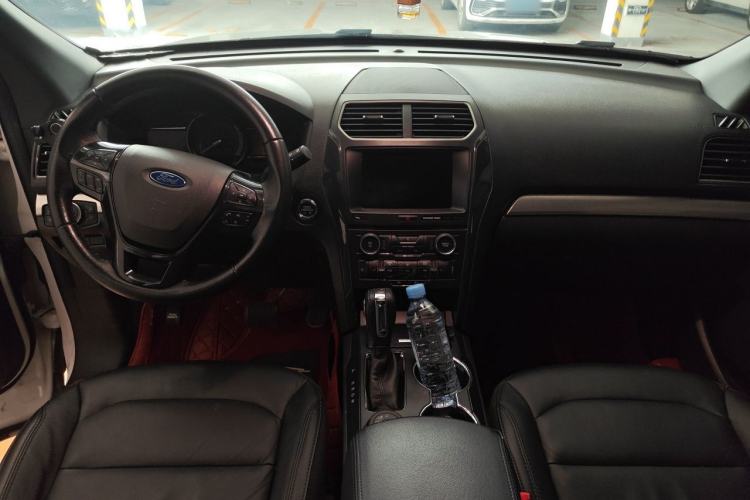 Used Ford Explorer 2018 2.3T Fashion Edition Center Console