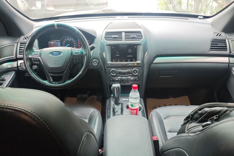 Used Ford Explorer 2018 2.3T Fashion Edition Center Console