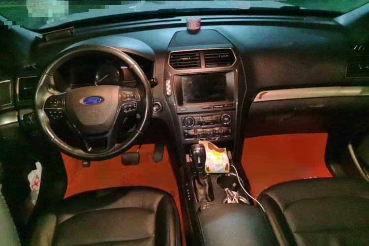 Used Ford Explorer 2018 2.3T Fashion Edition Center Console