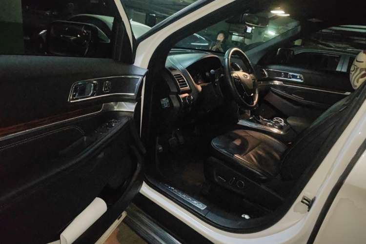 Used Ford Explorer 2018 2.3T Elite Edition Driver Seat