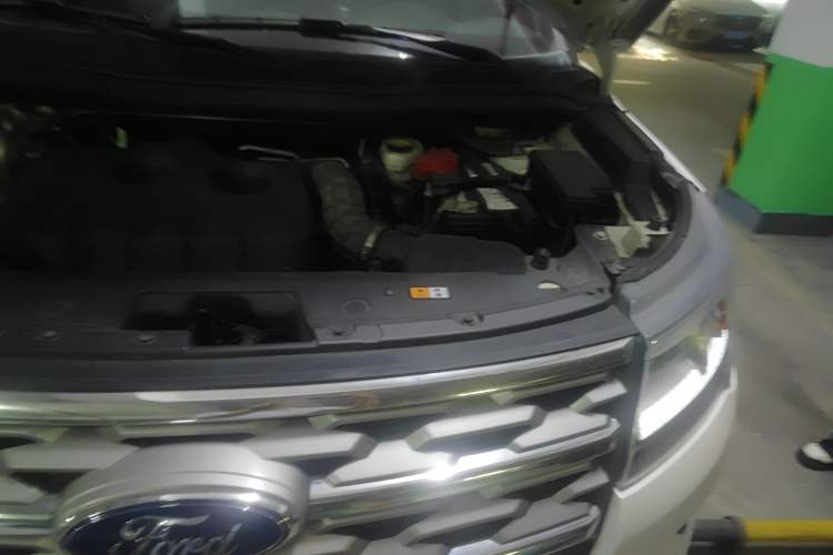 Used Ford Explorer 2018 2.3T Elite Edition Engine Bay Left