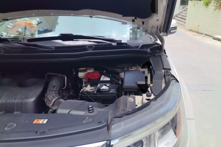 Used Ford Explorer 2018 2.3T Elite Edition Engine Bay Left