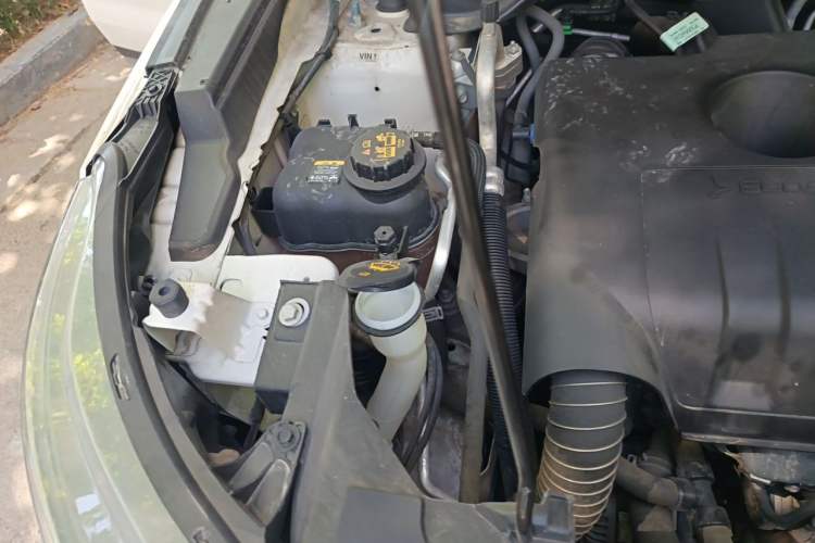 Used Ford Explorer 2018 2.3T Fashion Edition Engine Bay Right