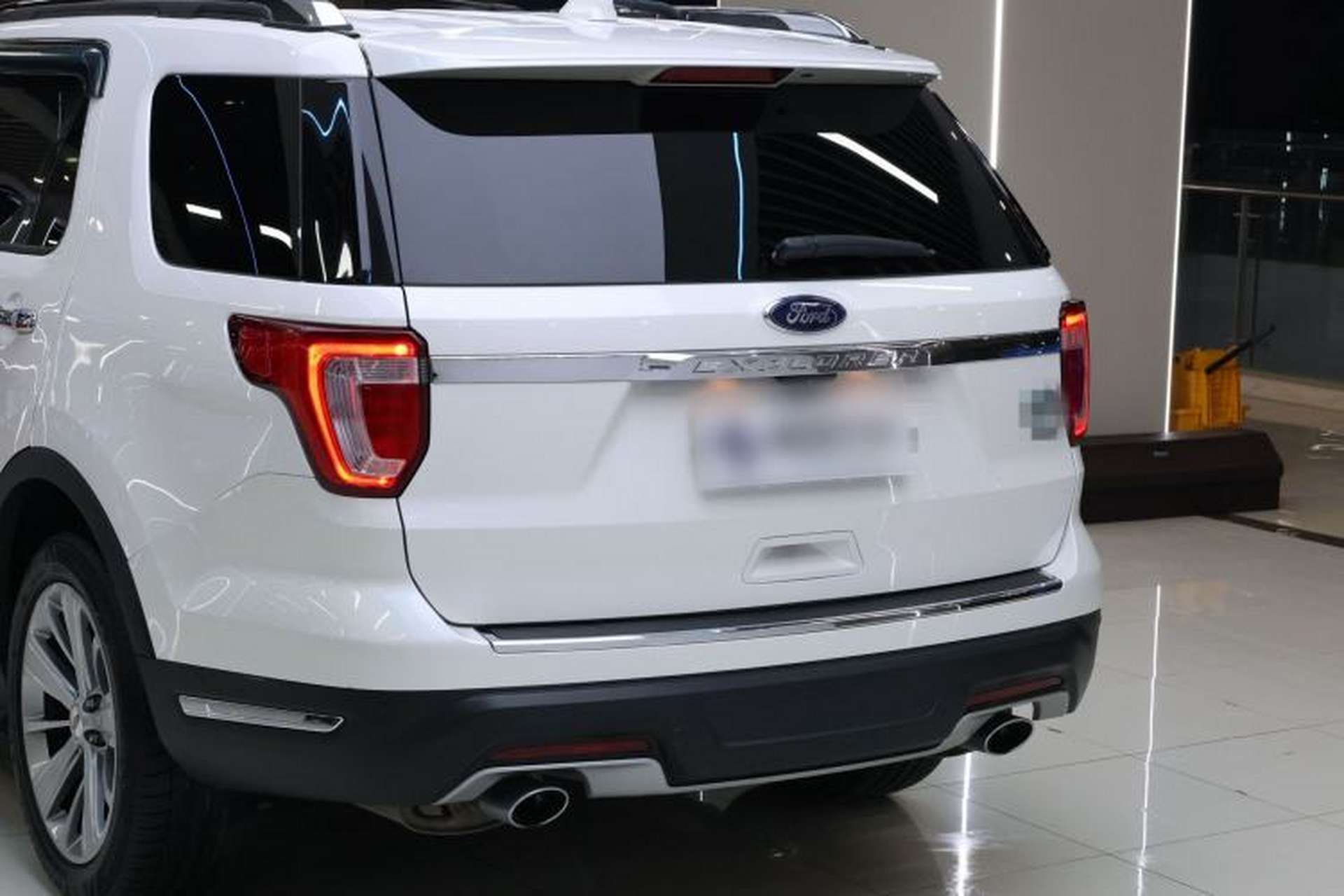 Used Ford Explorer 2018 2.3T Elite Edition Exterior 6
