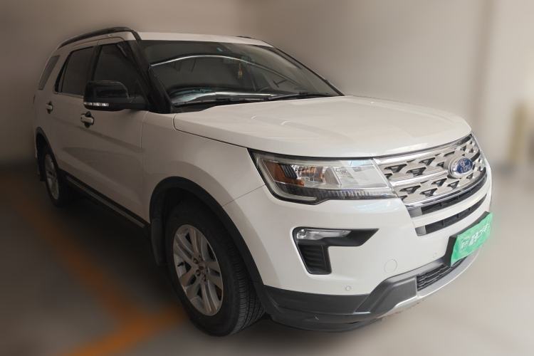 Used Ford Explorer 2018 2.3T Fashion Edition Front Right 45 Deg