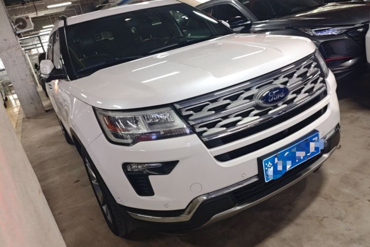 Used Ford Explorer 2018 2.3T Elite Edition Front Right 45 Deg