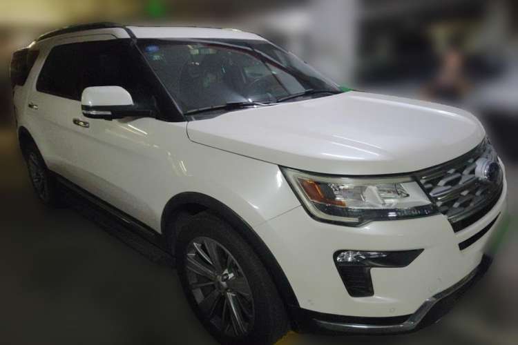 Used Ford Explorer 2018 2.3T Elite Edition Front Right 45 Deg
