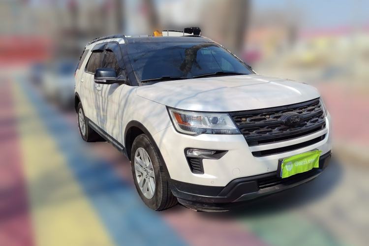 Used Ford Explorer 2018 2.3T Fashion Edition Front Right 45 Deg