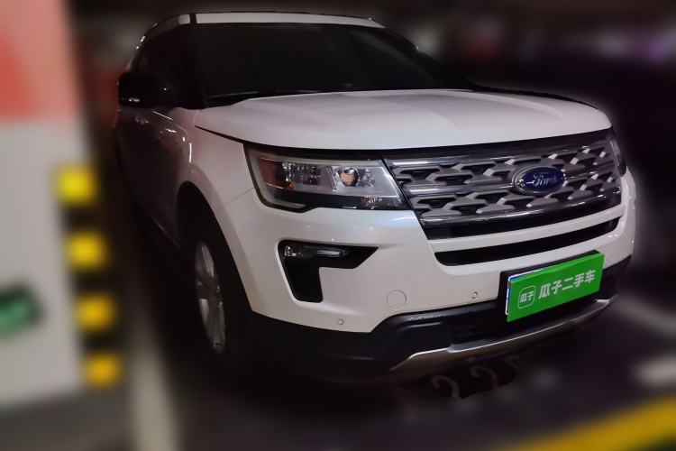 Used Ford Explorer 2018 2.3T Fashion Edition Front Right 45 Deg