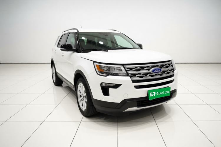 Used Ford Explorer 2018 2.3T Fashion Edition Front Right 45 Deg