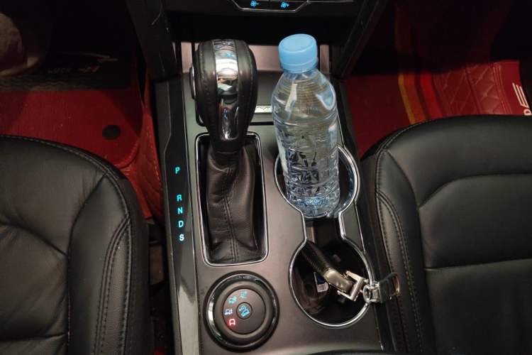 Used Ford Explorer 2018 2.3T Fashion Edition Gear Lever