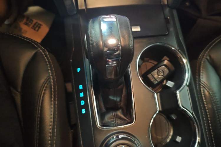 Used Ford Explorer 2018 2.3T Elite Edition Gear Lever