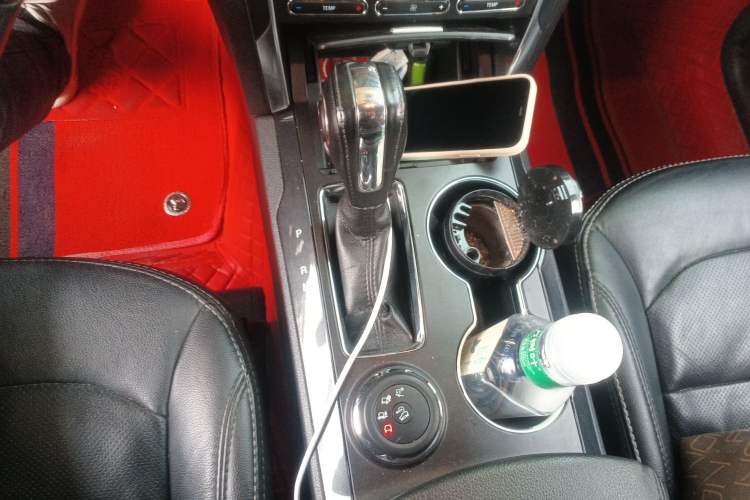 Used Ford Explorer 2018 2.3T Elite Edition Gear Lever