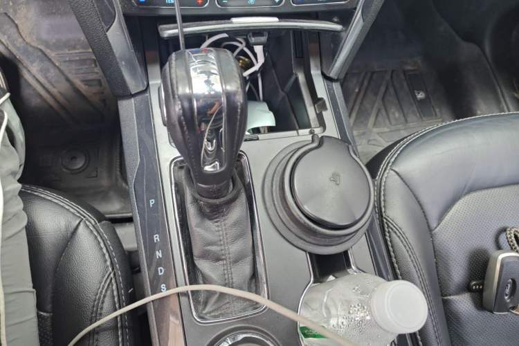 Used Ford Explorer 2018 2.3T Elite Edition Gear Lever