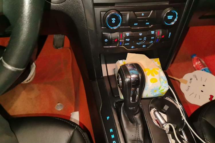 Used Ford Explorer 2018 2.3T Fashion Edition Gear Lever