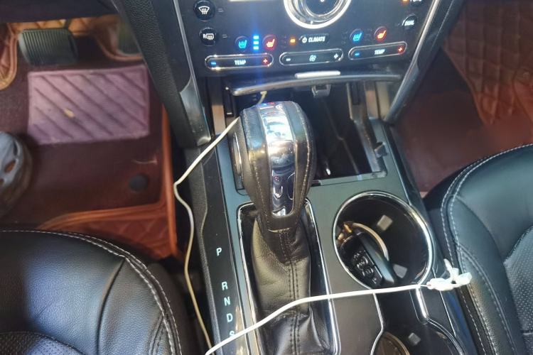 Used Ford Explorer 2018 2.3T Elite Edition Gear Lever