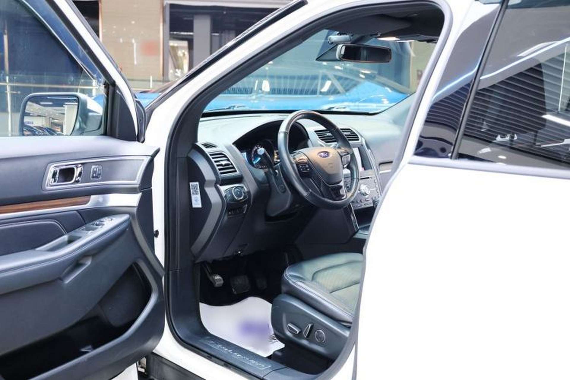 Used Ford Explorer 2018 2.3T Elite Edition Interior 1