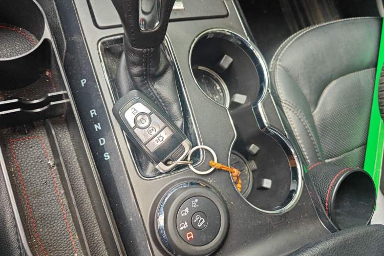 Used Ford Explorer 2018 2.3T Elite Edition Interior 1