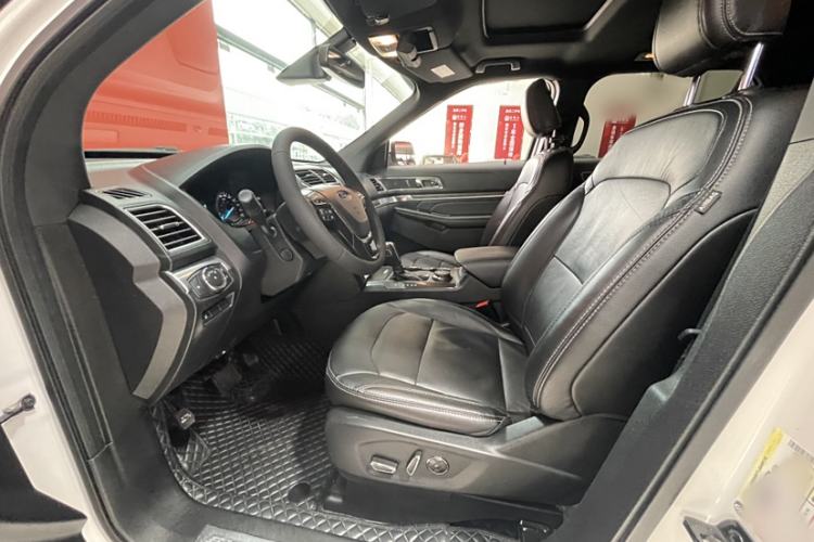 Used Ford Explorer 2018 3.5T Elite Edition Interior 2
