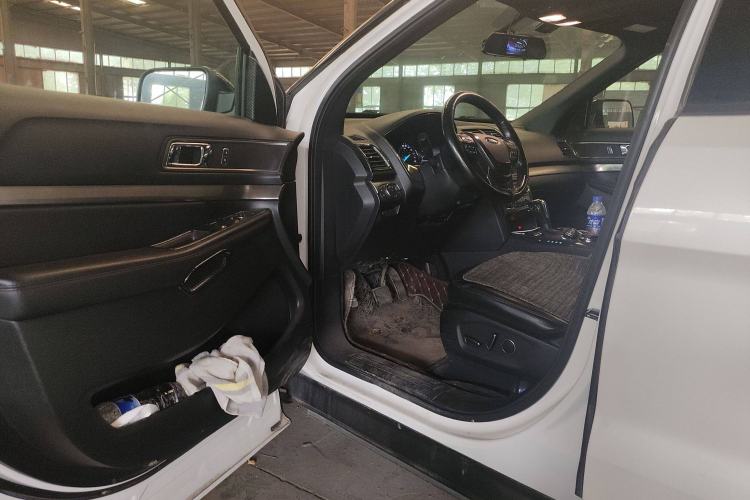 Used Ford Explorer 2018 2.3T Fashion Edition Interior 3