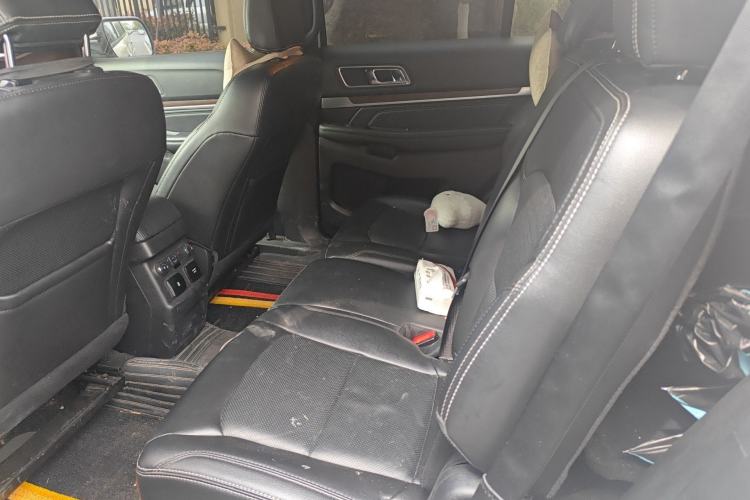 Used Ford Explorer 2018 2.3T Elite Edition Interior 4