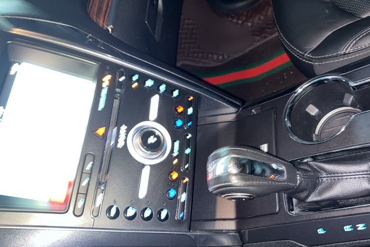 Used Ford Explorer 2018 2.3T Elite Edition Interior 5