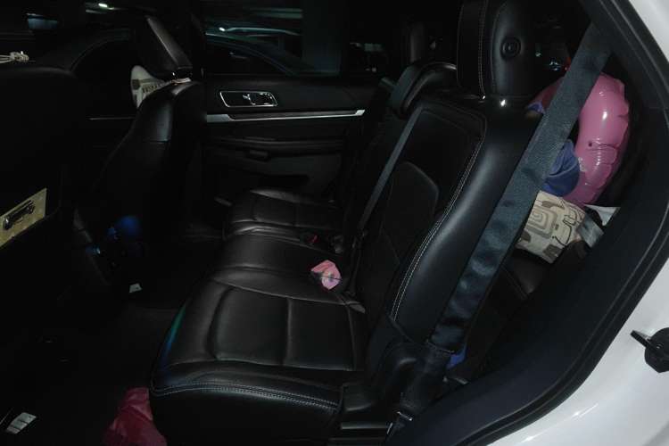 Used Ford Explorer 2018 2.3T Elite Edition Left Rear Seat