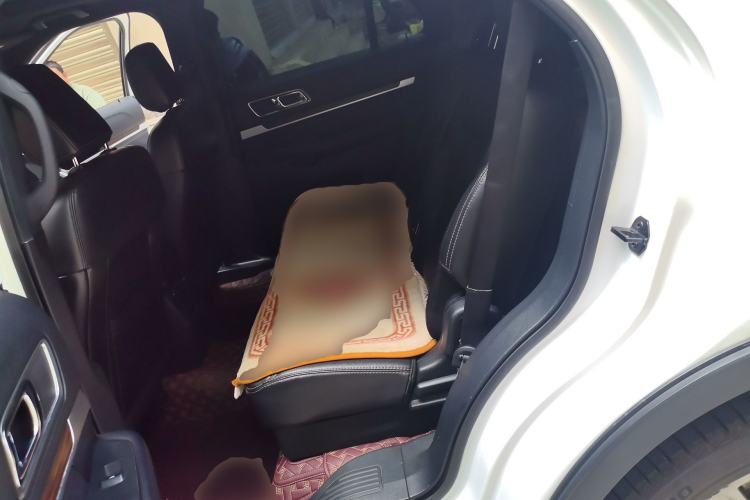 Used Ford Explorer 2018 2.3T Elite Edition Left Rear Seat