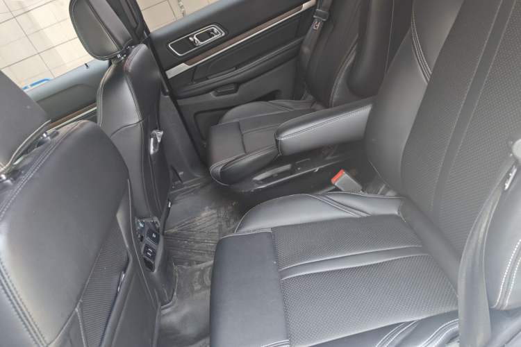 Used Ford Explorer 2018 2.3T Elite Edition Left Rear Seat