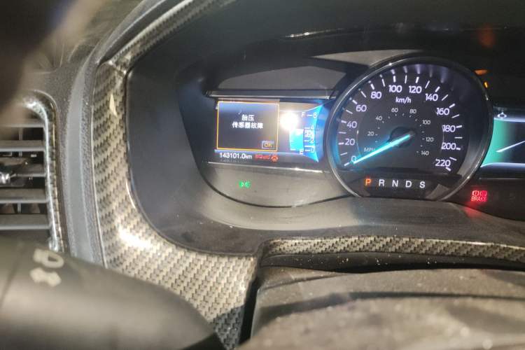 Used Ford Explorer 2018 2.3T Fashion Edition Odometer Close Up