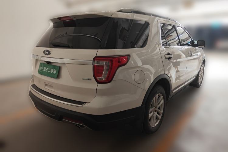 Used Ford Explorer 2018 2.3T Fashion Edition Rear Right 45 Deg