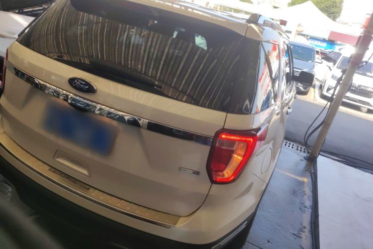 Used Ford Explorer 2018 2.3T Elite Edition Rear Right 45 Deg