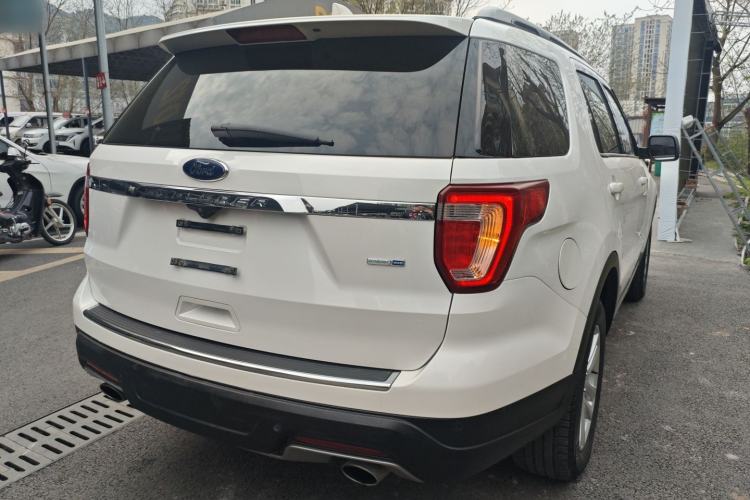 Used Ford Explorer 2018 2.3T Fashion Edition Rear Right 45 Deg