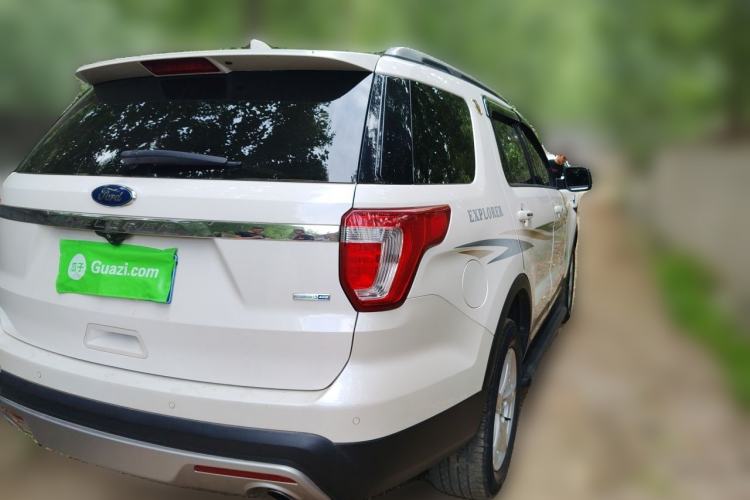 Used Ford Explorer 2018 2.3T Fashion Edition Rear Right 45 Deg
