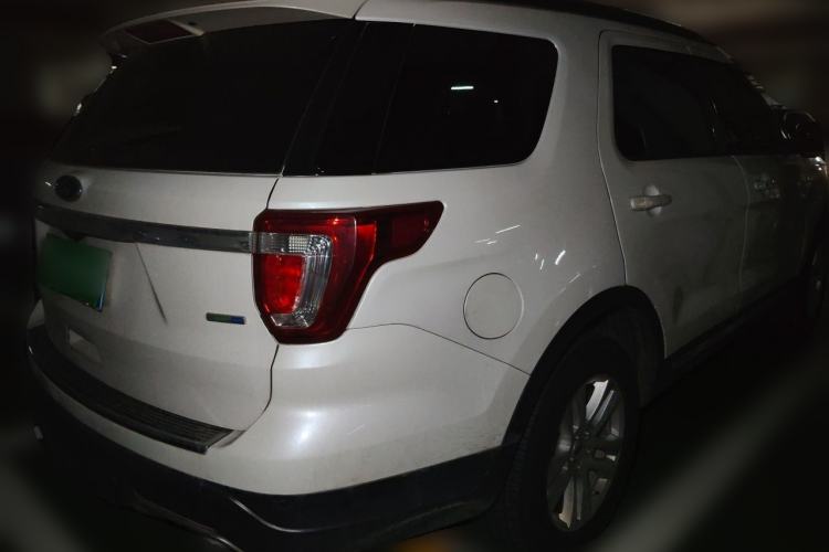 Used Ford Explorer 2018 2.3T Fashion Edition Rear Right 45 Deg