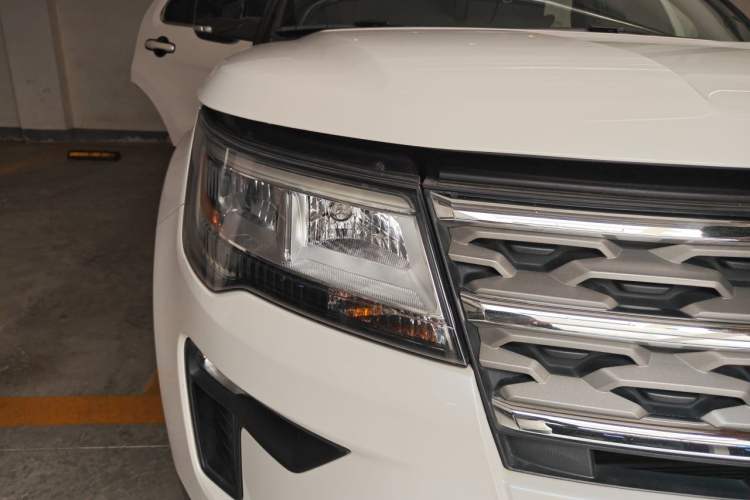 Used Ford Explorer 2018 2.3T Fashion Edition Right Front Headlight