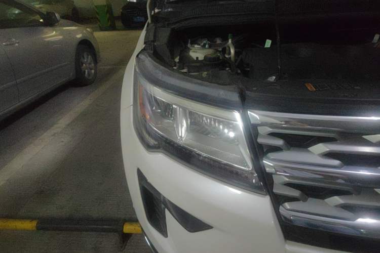 Used Ford Explorer 2018 2.3T Elite Edition Right Front Headlight