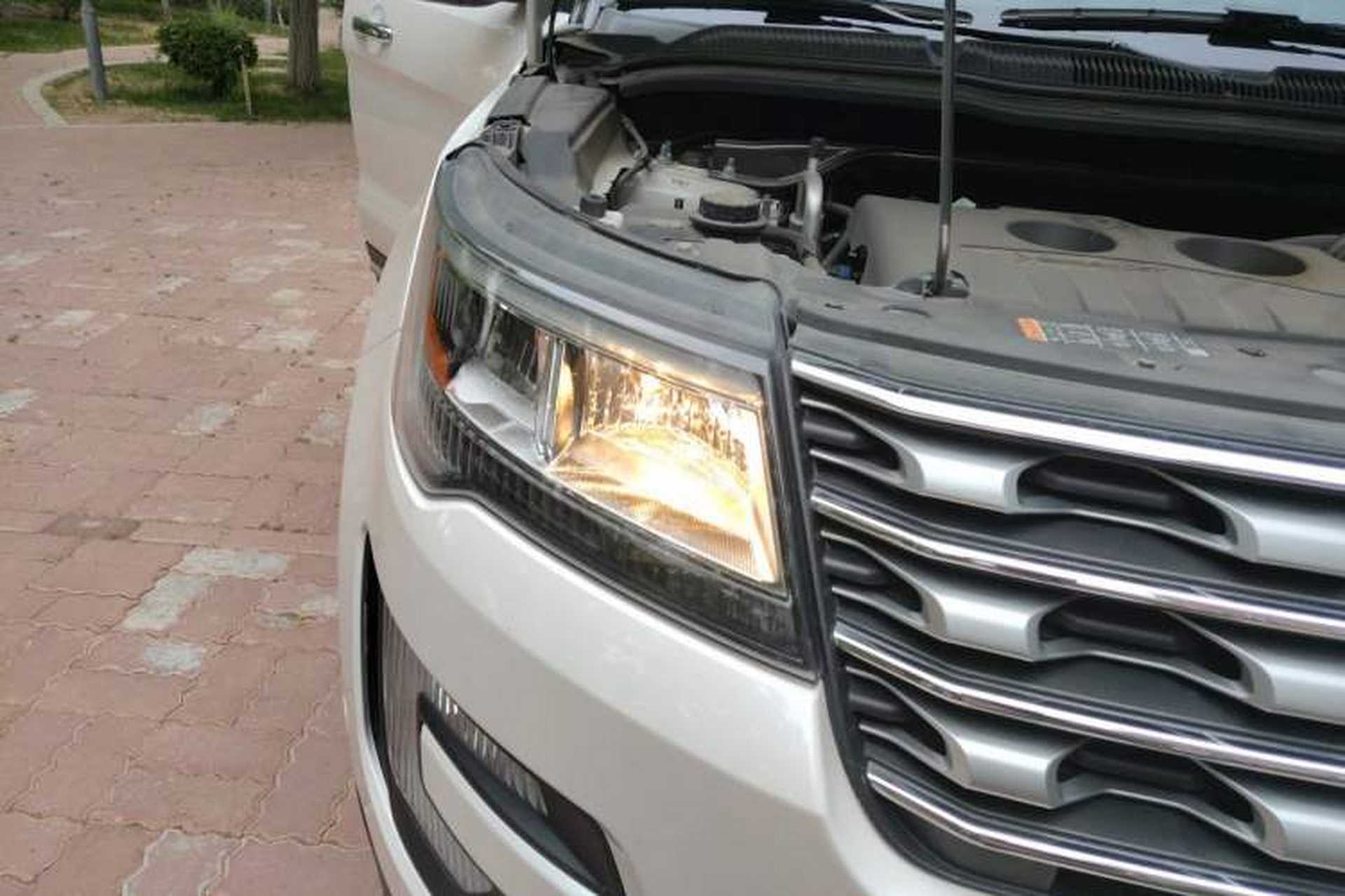 Used Ford Explorer 2018 2.3T Elite Edition Right Front Headlight