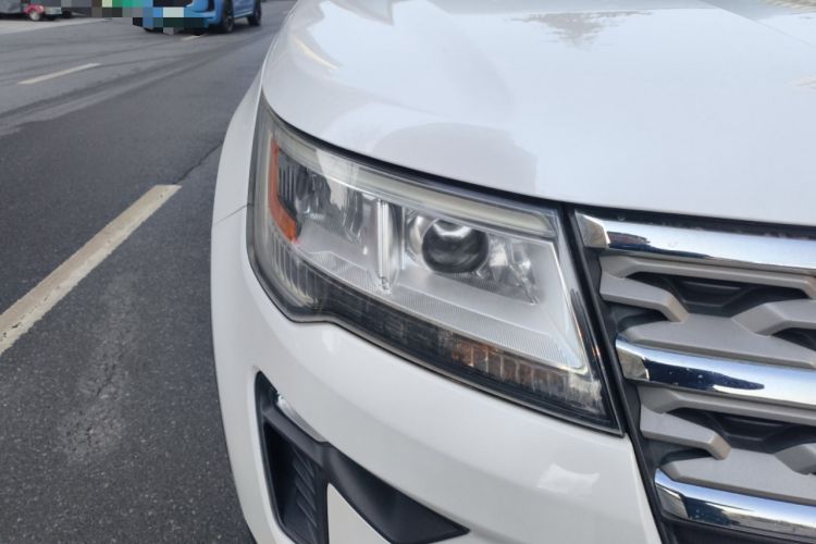 Used Ford Explorer 2018 2.3T Fashion Edition Right Front Headlight
