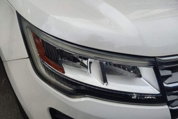 Used Ford Explorer 2018 2.3T Elite Edition Right Front Headlight