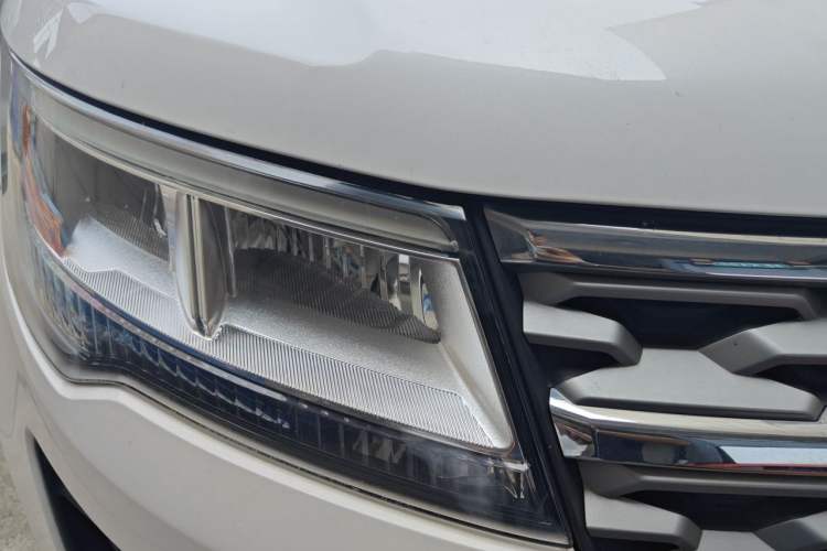 Used Ford Explorer 2018 2.3T Elite Edition Right Front Headlight