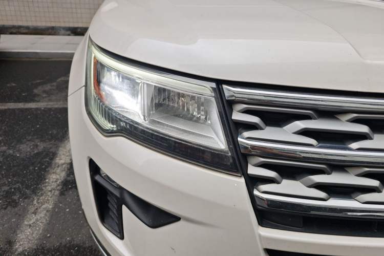 Used Ford Explorer 2018 2.3T Elite Edition Right Front Headlight
