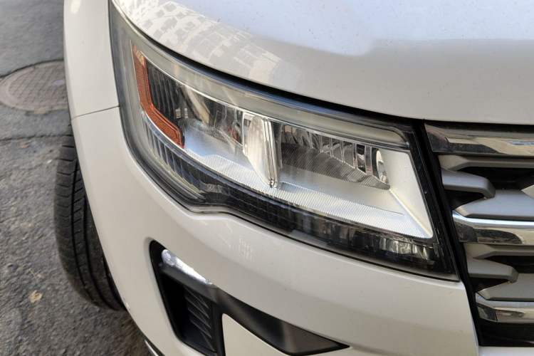 Used Ford Explorer 2018 3.5T Elite Edition Right Front Headlight