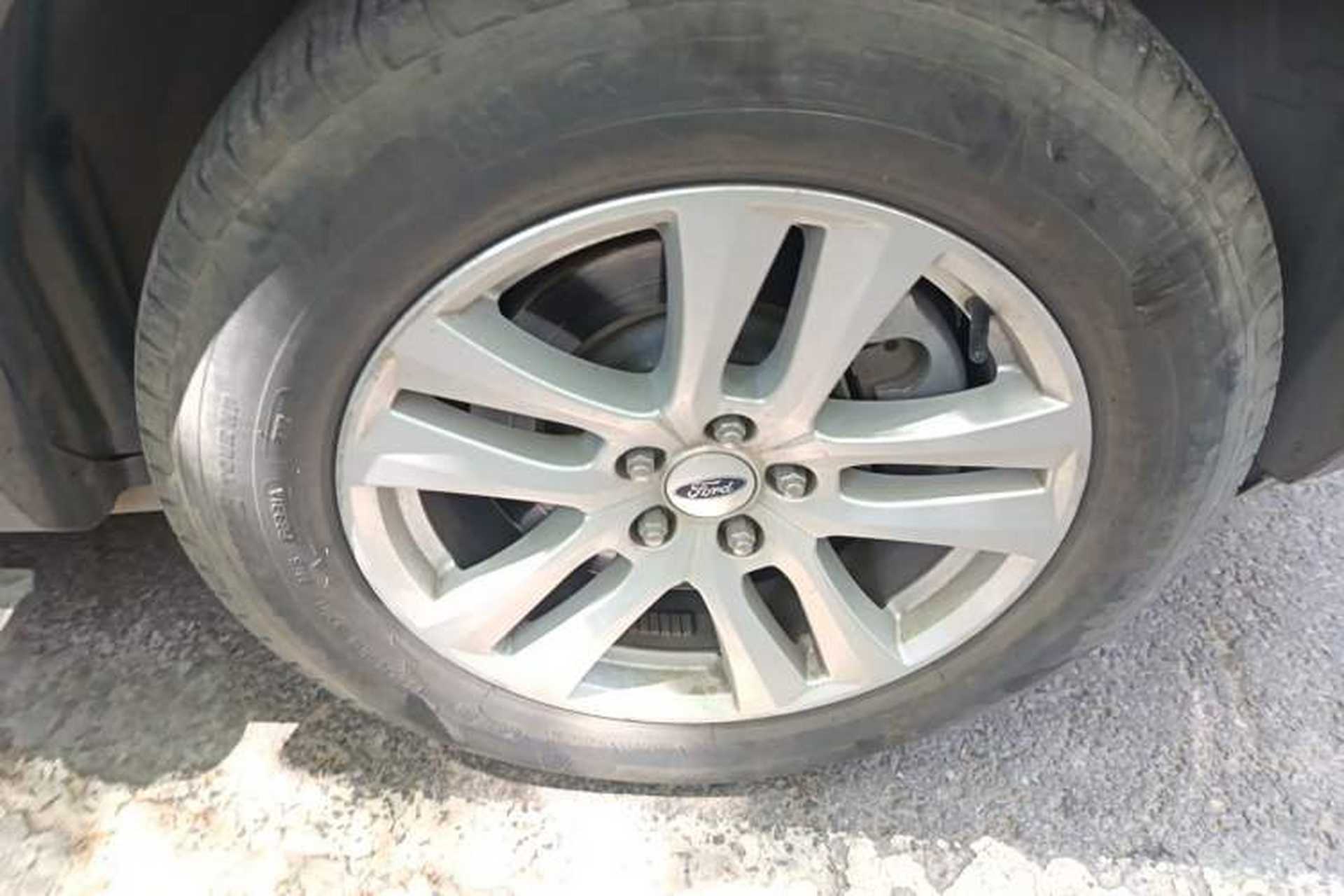 Used Ford Explorer 2018 2.3T Fashion Edition Right Front Wheel Hub