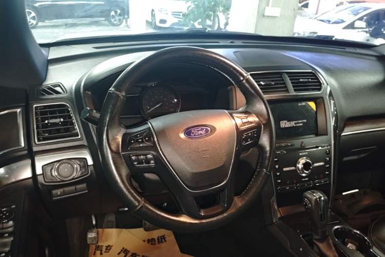 Used Ford Explorer 2018 2.3T Elite Edition Steering Wheel