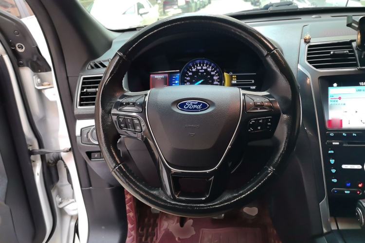 Used Ford Explorer 2018 2.3T Elite Edition Steering Wheel