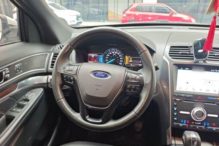 Used Ford Explorer 2018 2.3T Elite Edition Steering Wheel